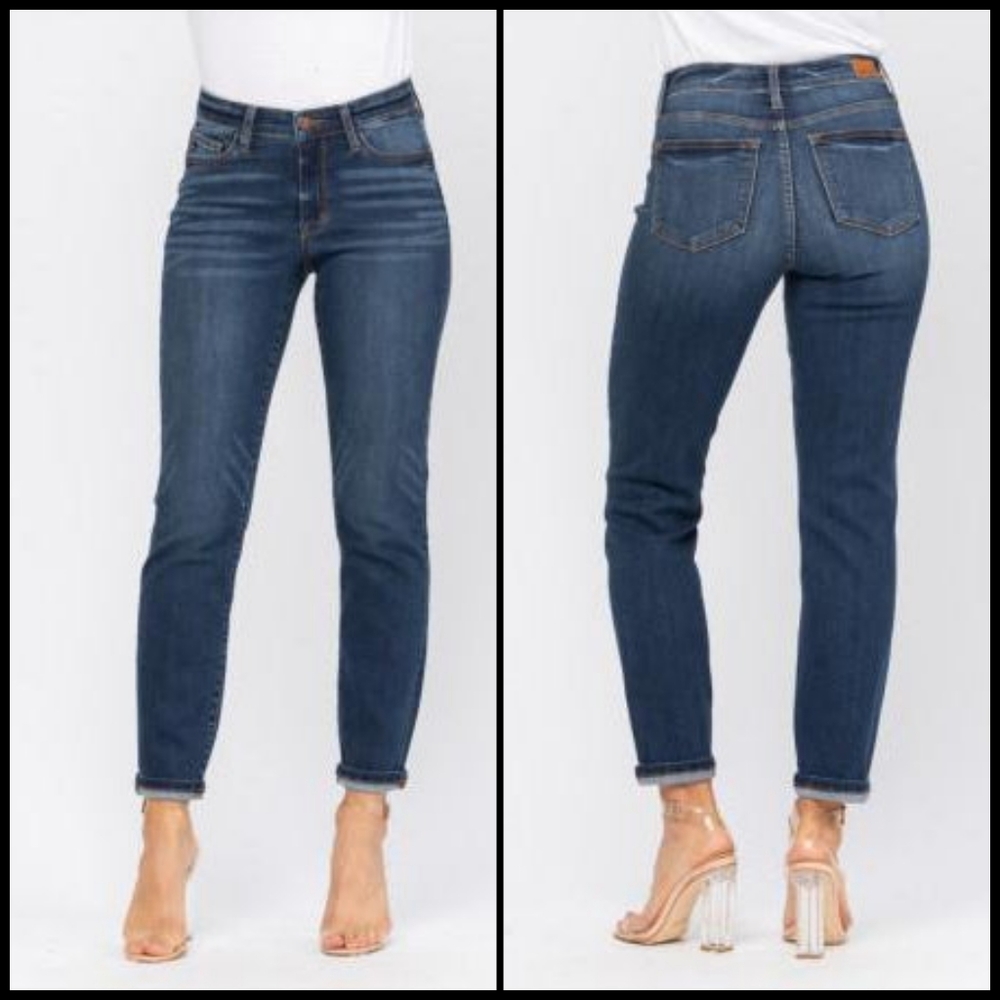 EUC Judy Blue Boyfriend Style Jeans in Dark Wash